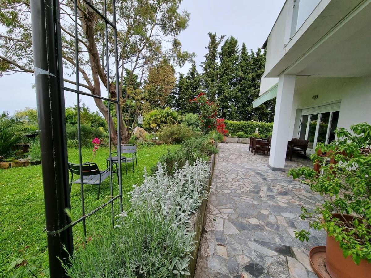 Garden Apartment Secovlje Bagian luar foto
